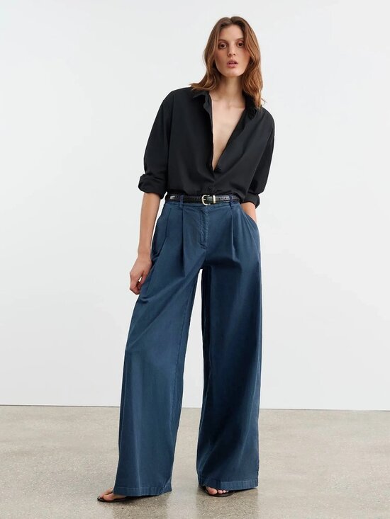 Nili Lotan Pants - Nili Lotan "Dillon" Wide Leg Pants in Blue, size 8